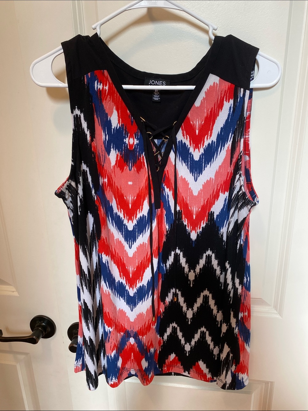 Jones New York Red Blue Black Chevron Lace-Up Tank